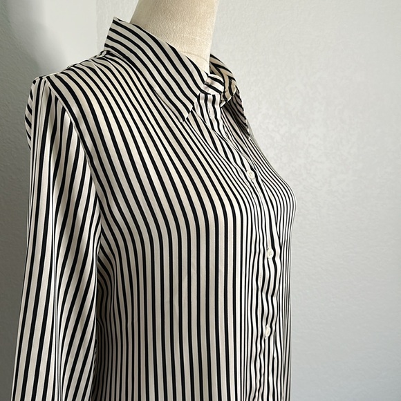 H&M Tops - H&M Striped long Sleeve Button Silky top